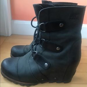 Sorel Joan of Arctic lace up wedge boots